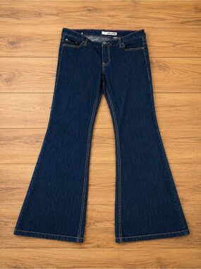 DKNY Times Square Dark Wash Bootcut Jeans | Women’s Size 32R